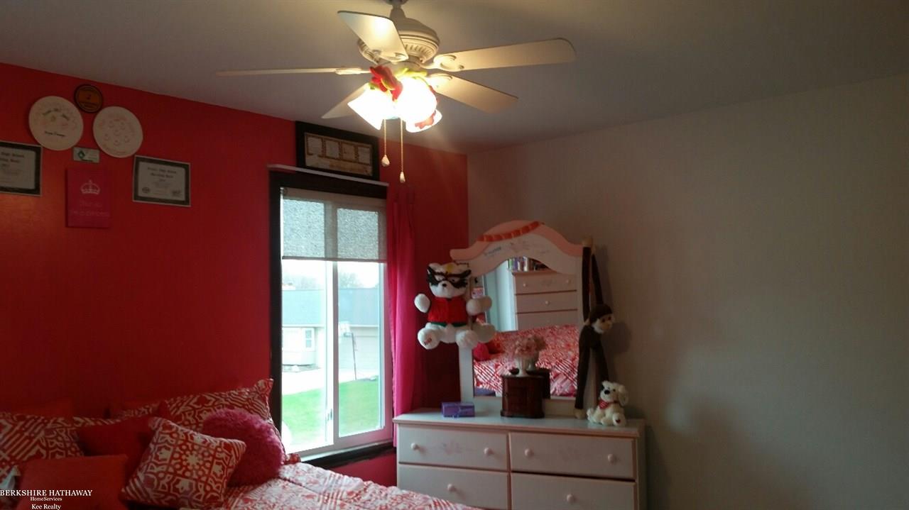 35329 Riebel Clinton Township, MI 48035 - Photo 30 of 44 Gallery Image 30