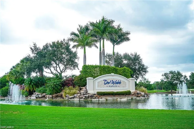 a view of a yard in front of a house