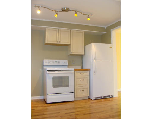 79 Hadley Village Road, Unit 79 South Hadley, MA 01075 - Photo 3 of 26 Gallery Image 3