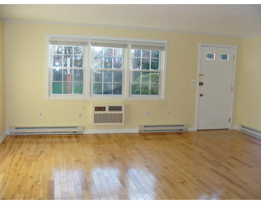 79 Hadley Village Road, Unit 79 South Hadley, MA 01075 - Photo 9 of 26 Gallery Image 9