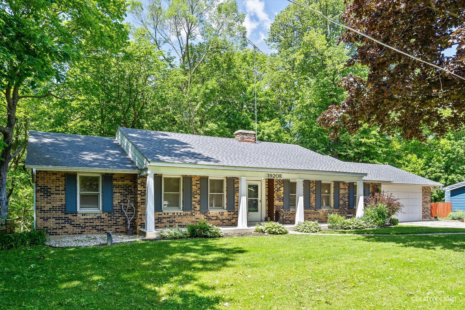 39208 North North Ave  