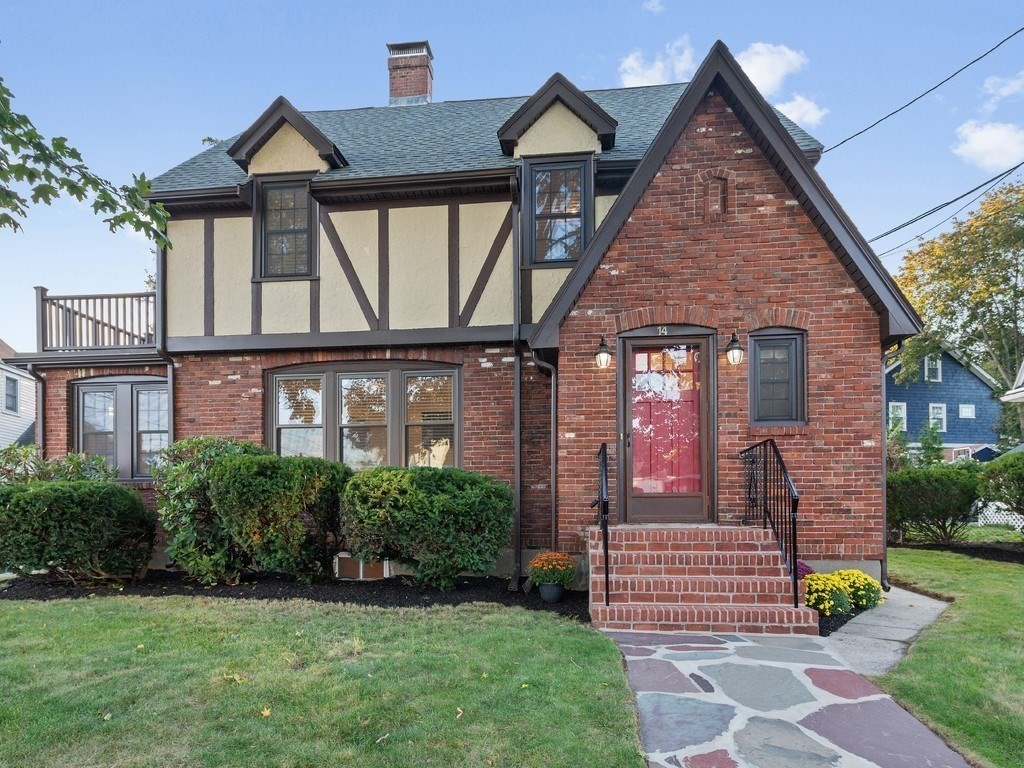 14 Edgehill Road Arlington, MA 02474 - Photo 3 of 40