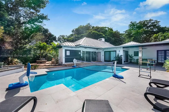 a view of outdoor space