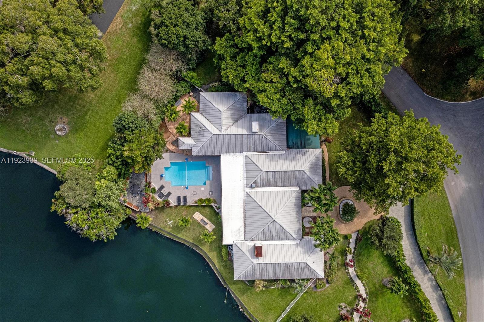 11155 Southwest 40th Street Davie, FL 33328 - Photo 5 of 74