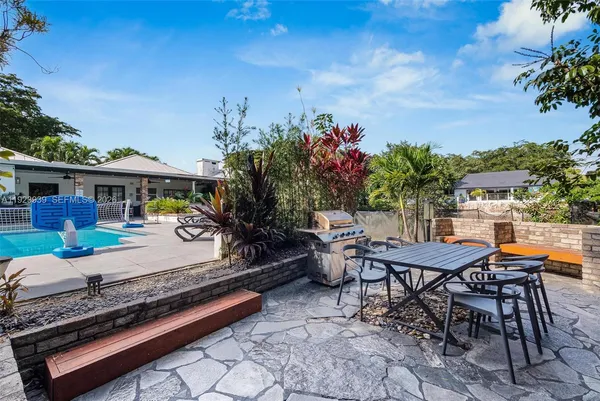 $1,990,000 | 11155 Southwest 40th Street, Davie, FL 33328