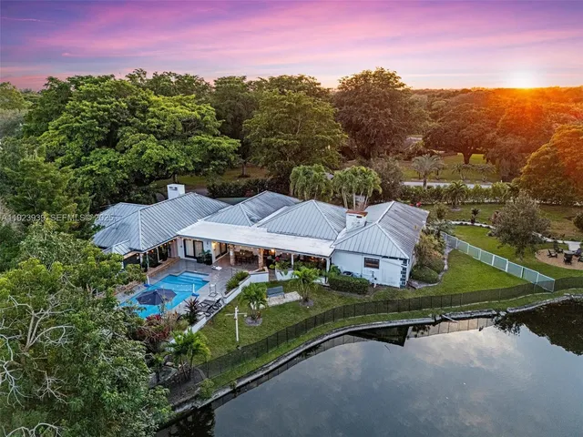 $1,990,000 | 11155 Southwest 40th Street, Davie, FL 33328