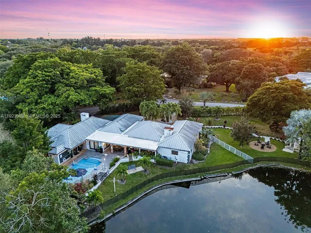 $1,990,000 | 11155 Southwest 40th Street, Davie, FL 33328