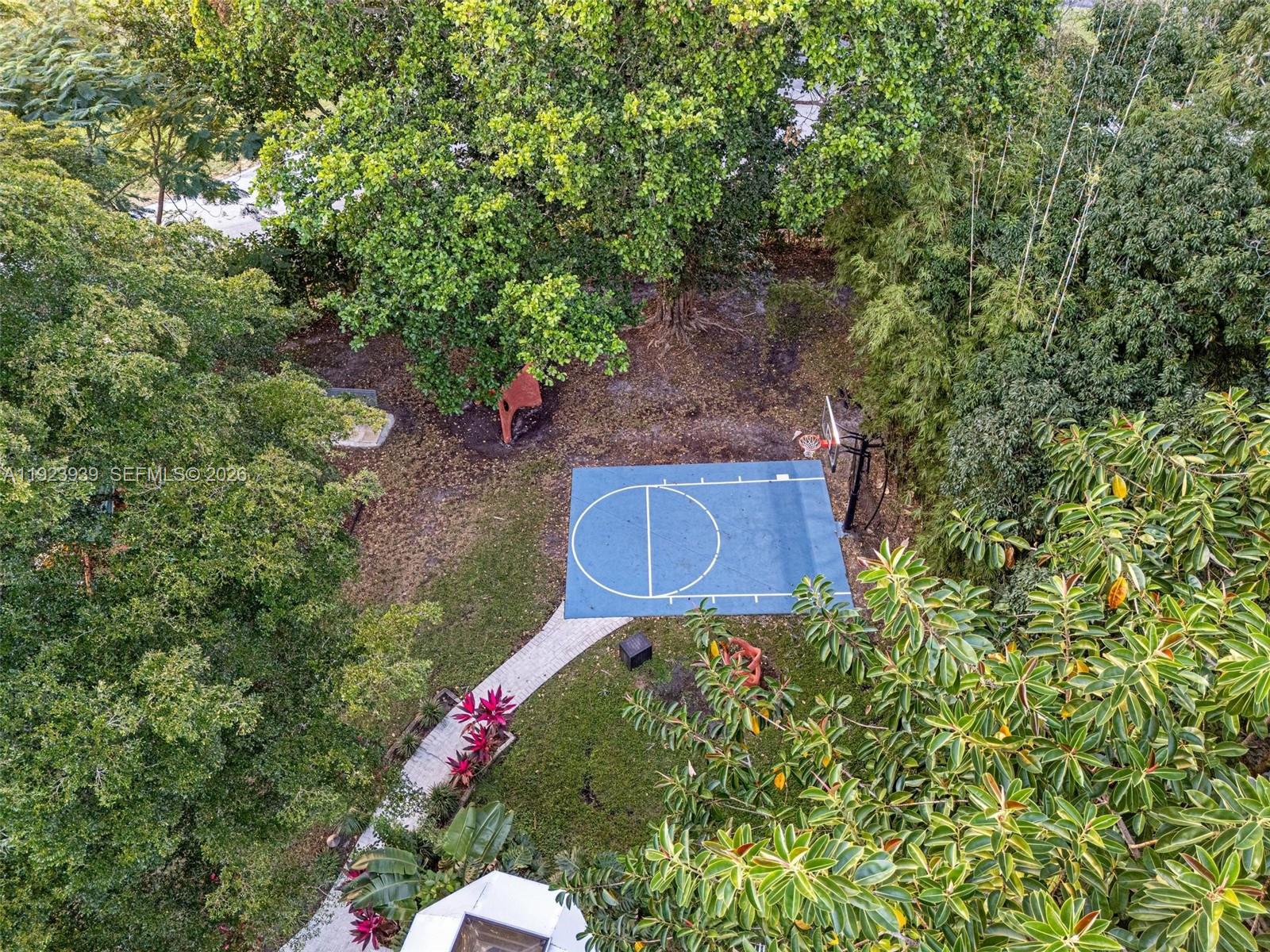 11155 Southwest 40th Street Davie, FL 33328 - Photo 89 of 100 an aerial view of a house with a yard