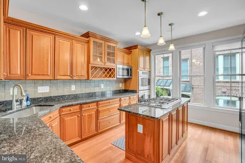 $895,000 | 2619 South Kenmore Court, Arlington, VA 22206