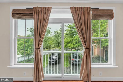 $895,000 | 2619 South Kenmore Court, Arlington, VA 22206