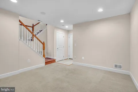$895,000 | 2619 South Kenmore Court, Arlington, VA 22206