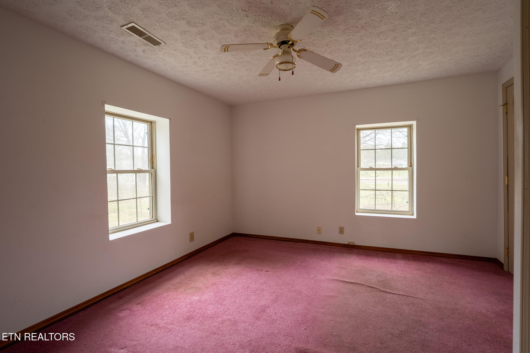 7011 Shell Lane Corryton, TN 37721 - Photo 9 of 22 7011 Shell Ln - Sales Clean-12