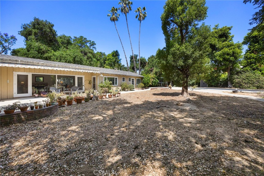 3431 Huntington Drive Pasadena, CA 91107 - Photo 24 of 25