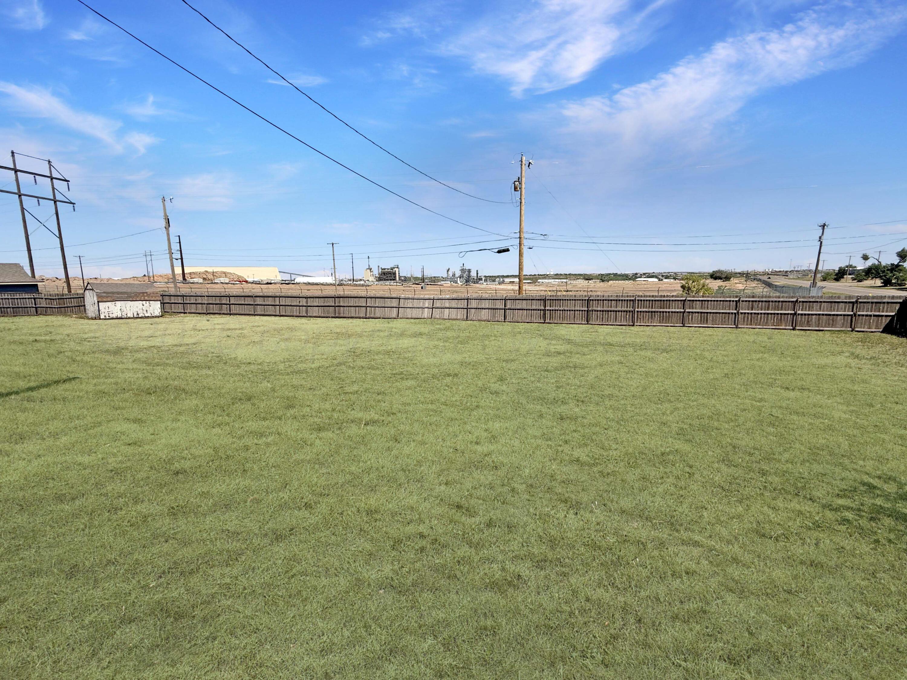 100 Fairview Street Borger, TX 79007 - Photo 30 of 32 IMG_3549