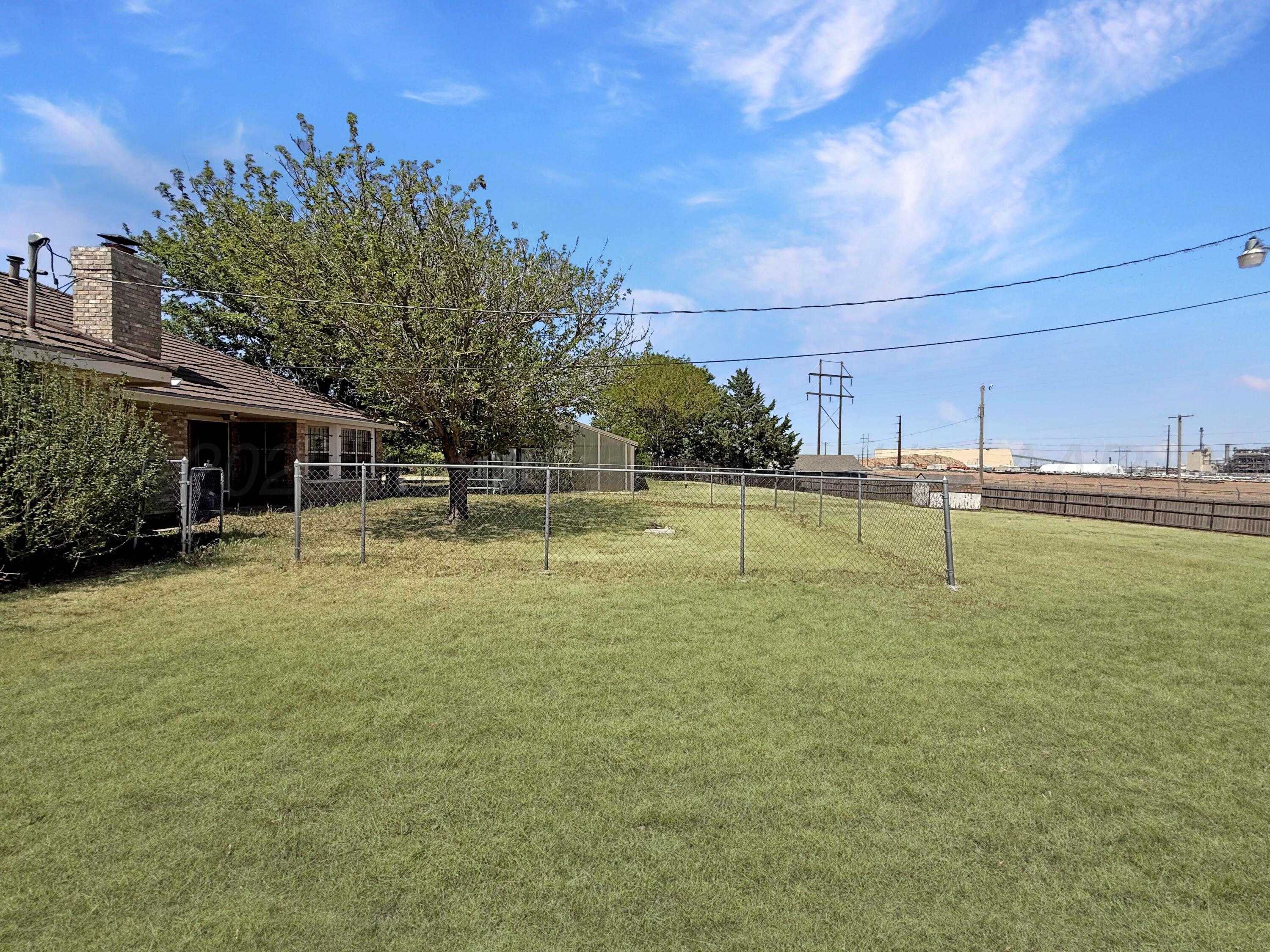 100 Fairview Street Borger, TX 79007 - Photo 31 of 32 IMG_3548