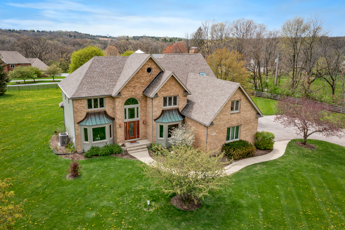 37W167 Crane Road St. Charles, IL 60175 - Photo 1 of 37 Gallery Image 1