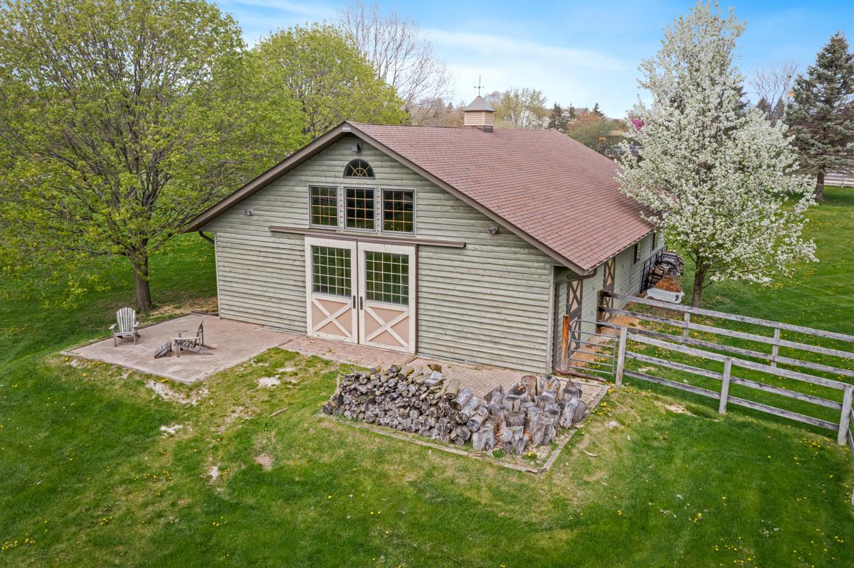 37W167 Crane Road St. Charles, IL 60175 - Photo 35 of 37 Gallery Image 35