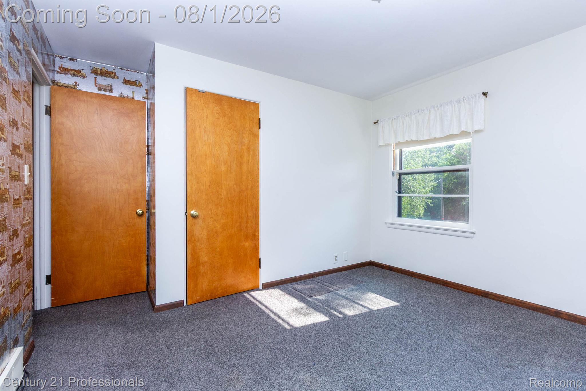 1365 East Buell Road Rochester, MI 48306 - Photo 20 of 56 interior (16).jpg