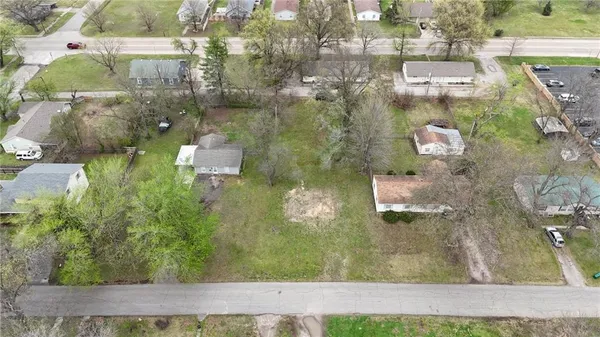 $12,000 | 509 East Monroe Street, Pittsburg, KS 66762