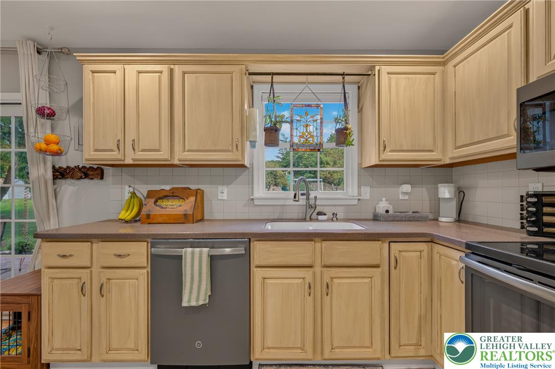 1601 Mitman Road Easton, PA 18040 - Photo 16 of 65