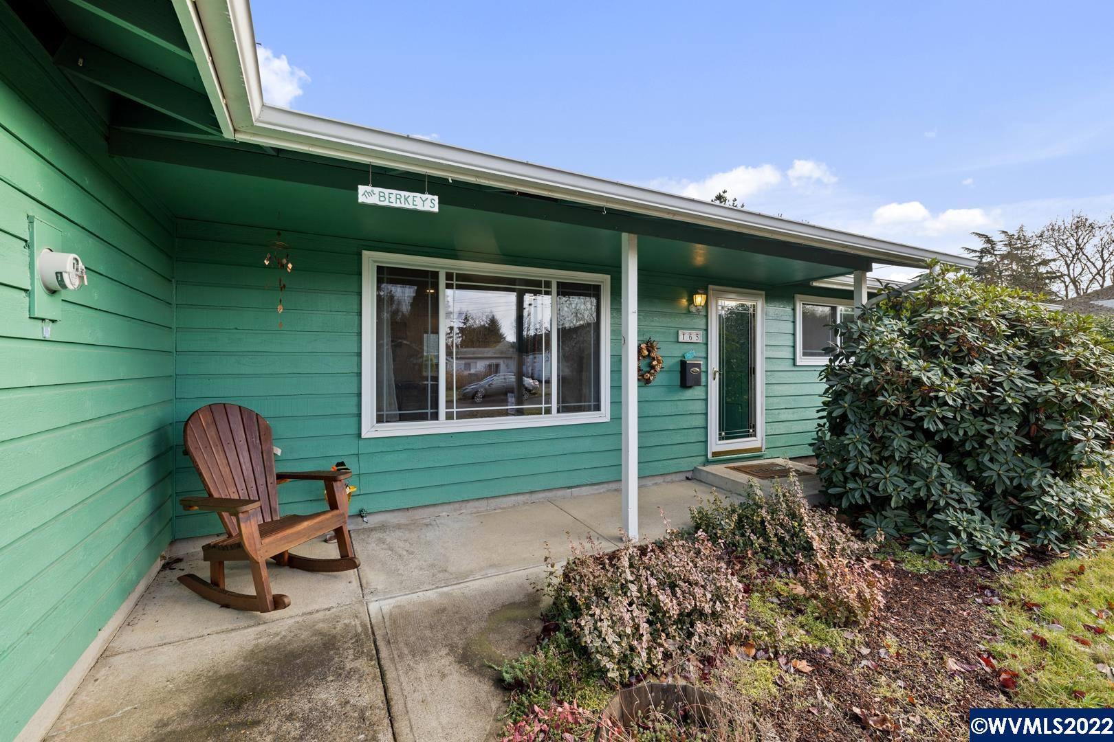 165 Cleveland Street Lebanon, OR 97355 - Photo 3 of 30 Gallery Image 3