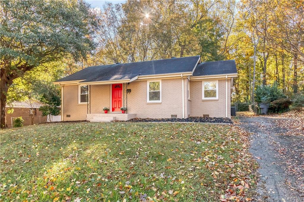 4030 Colebrook Road Charlotte, NC 28215 - Photo 2 of 23 Gallery Image 2