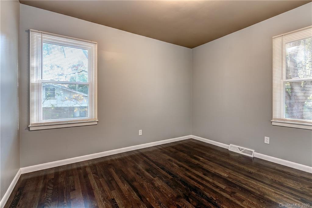 4030 Colebrook Road Charlotte, NC 28215 - Photo 17 of 23 Gallery Image 17