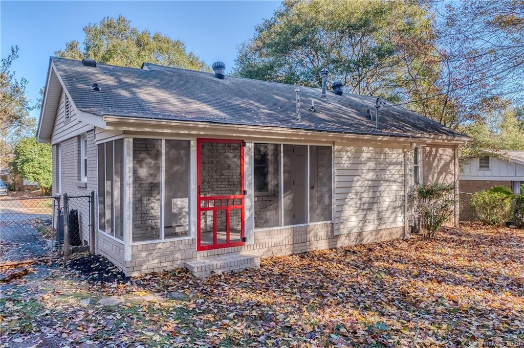 4030 Colebrook Road Charlotte, NC 28215 - Photo 20 of 23 Gallery Image 20