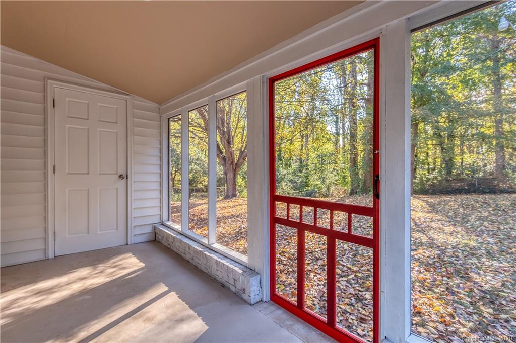 4030 Colebrook Road Charlotte, NC 28215 - Photo 21 of 23 Gallery Image 21