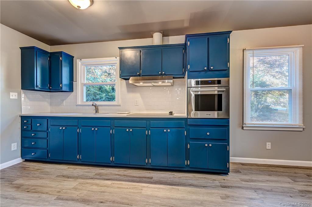 4030 Colebrook Road Charlotte, NC 28215 - Photo 8 of 23 Gallery Image 8