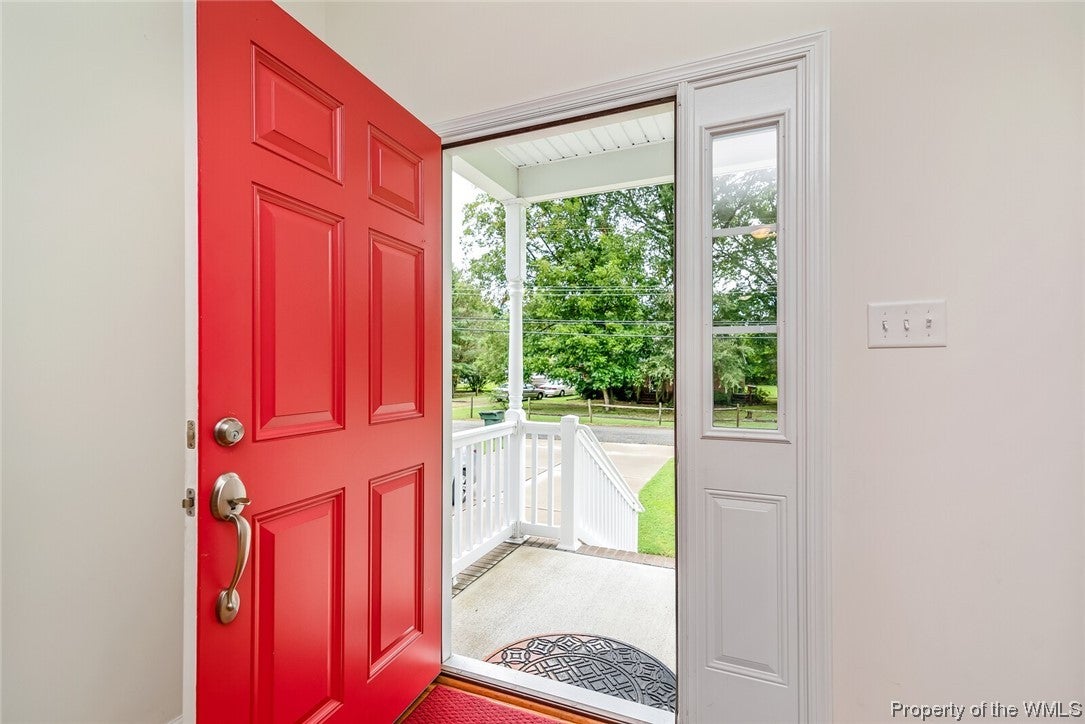 12 Willow Road Hampton, VA 23664 - Photo 5 of 33 Gallery Image 5