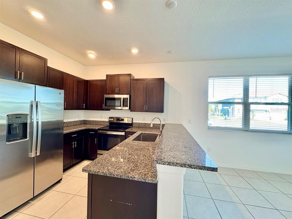 14302 Editors Note Street Ruskin, FL 33573 - Photo 7 of 28