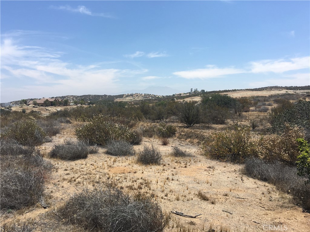 23016 Sky Mesa Road Homeland, CA 92548 - Photo 9 of 16