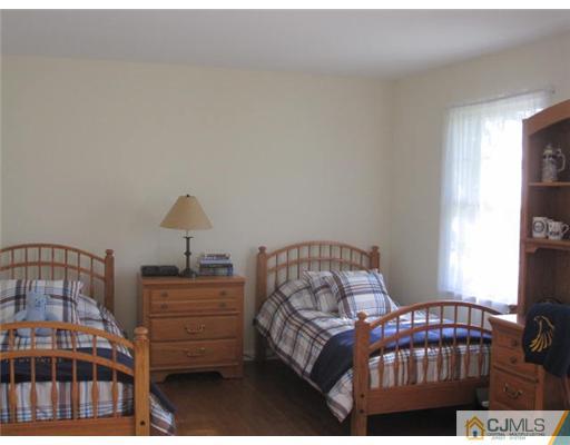 20 Parkview Road Cranbury, NJ 08512 - Photo 11 of 15 Gallery Image 11