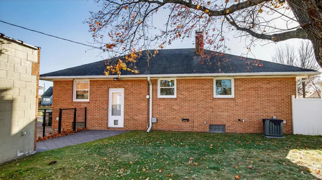 $299,900 | 1908 Goff Avenue, Eau Claire, WI 54701