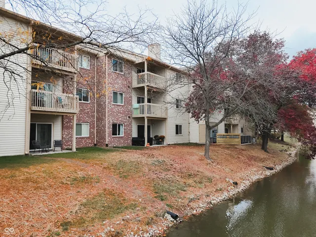 $277,000 | 12519 Timber Creek Drive, Unit 6, Carmel, IN 46032
