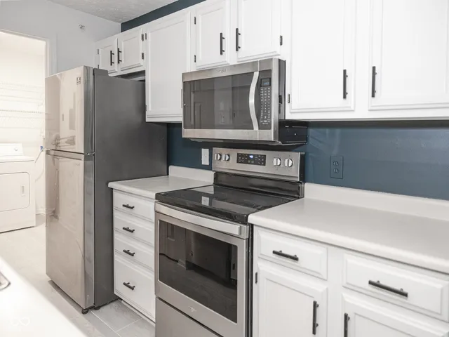 $277,000 | 12519 Timber Creek Drive, Unit 6, Carmel, IN 46032