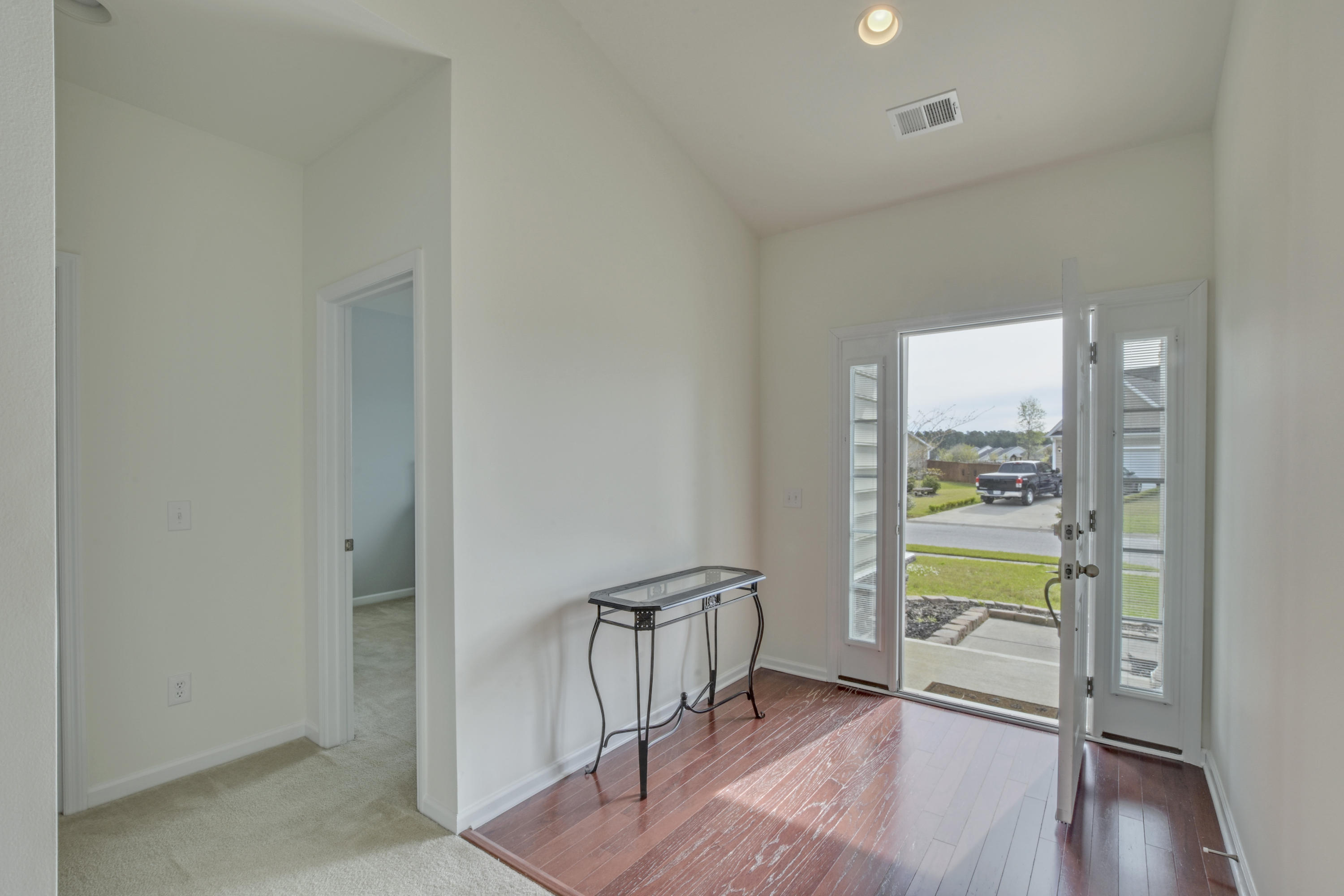 3007 Gulfstream Lane Ridgeville, SC 29472 - Photo 27 of 37 Foyer B