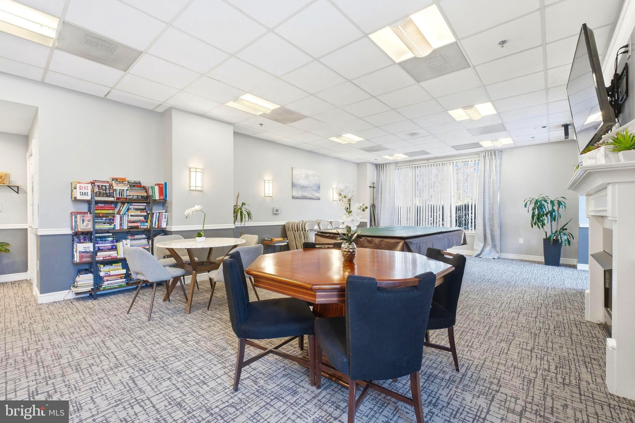 2726 Gallows Road, Unit 510 Vienna, VA 22180 - Photo 28 of 32