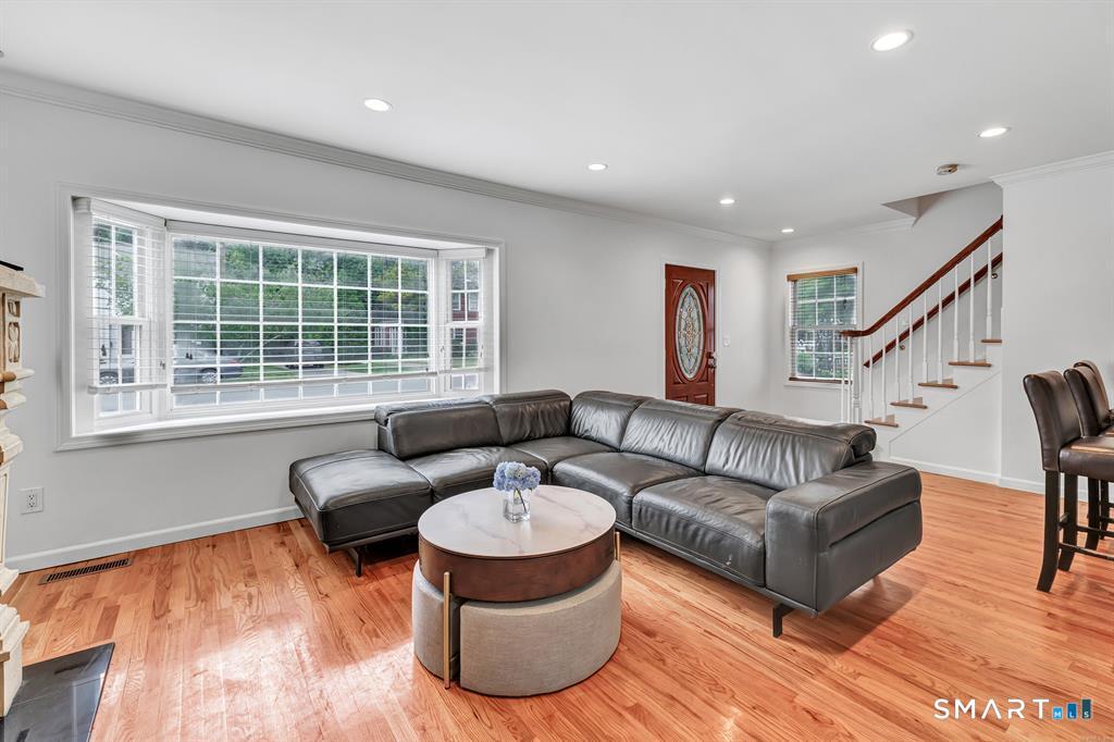 171 Henderson Road Fairfield, CT 06824 - Photo 6 of 37