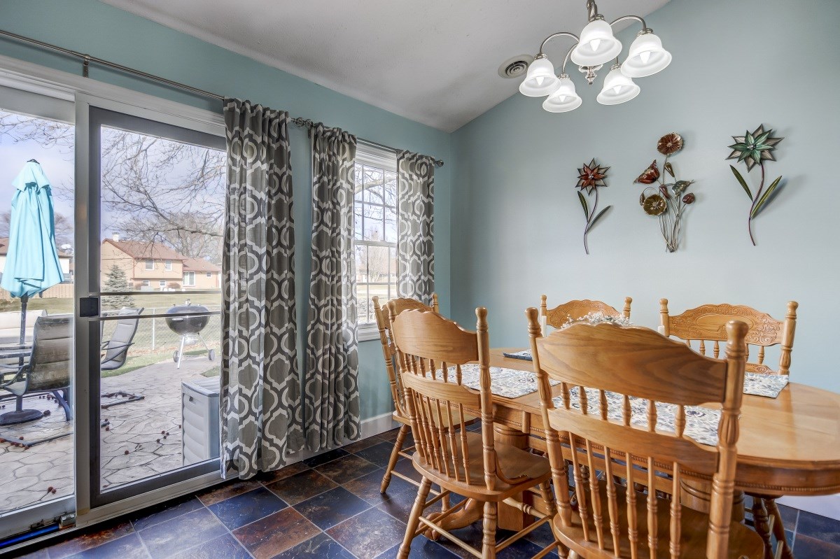 105 Venus Villa Springfield, IL 62703 - Photo 9 of 26 Gallery Image 9