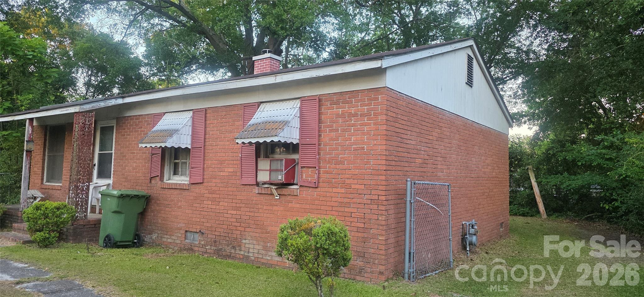 806 North Brunson Street Florence, SC 29506 - Photo 1 of 9