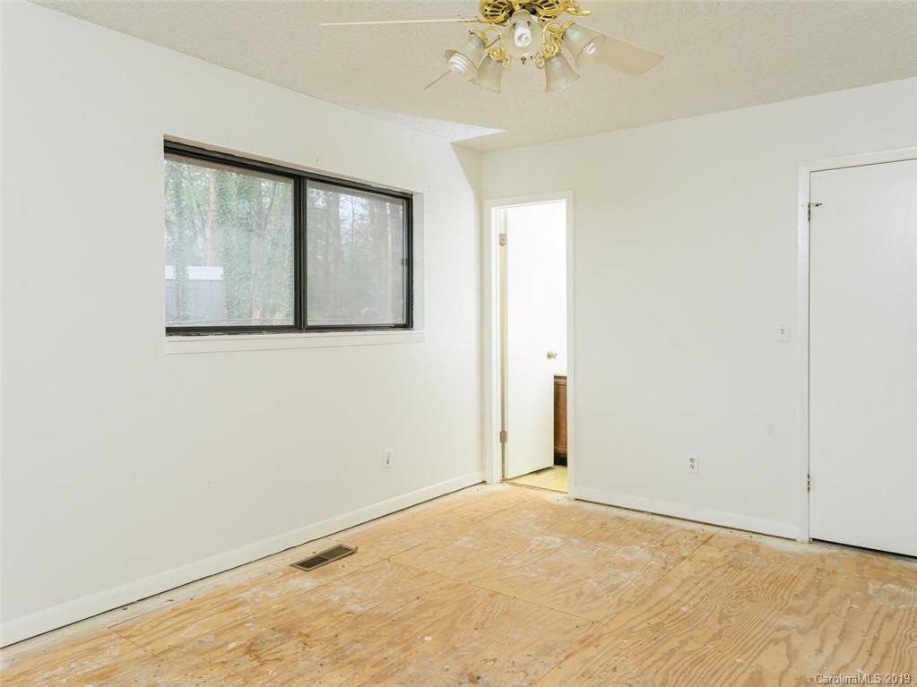 907 Fanning Bridge Road Fletcher, NC 28732 - Photo 16 of 26 Gallery Image 16