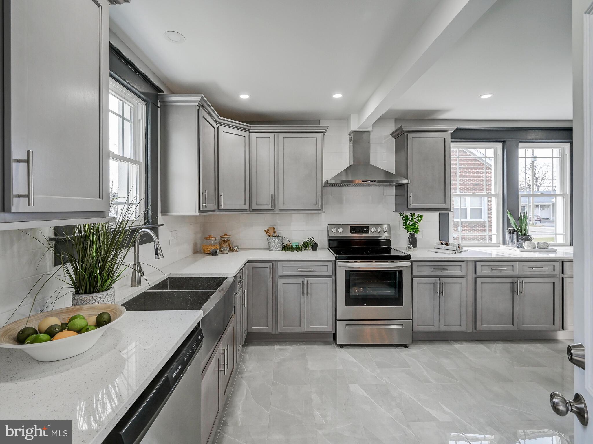 4736 Ridge Road Baltimore, MD 21236 - Photo 17 of 59 Kitchen