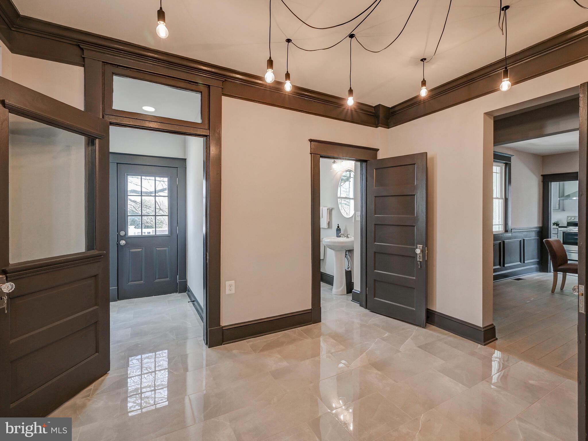 4736 Ridge Road Baltimore, MD 21236 - Photo 27 of 59 Hallway