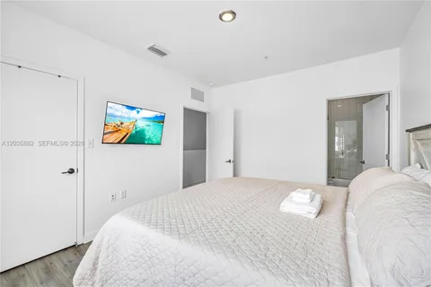 $3,500 | 171 Northwest 158th Street, Unit 1, Miami, FL 33169