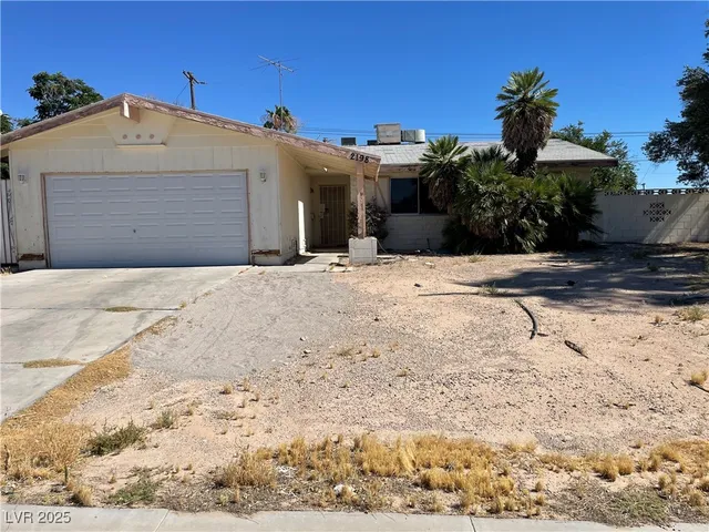 $1,800 | 2198 Capistrano Avenue, Las Vegas, NV 89169