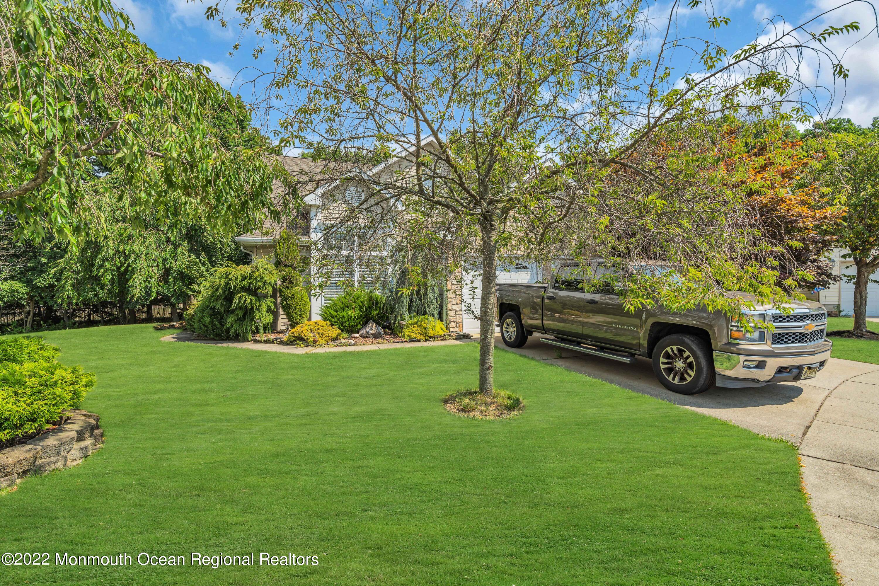 18 Rye Court Jackson, NJ 08527 - Photo 4 of 44 DSC04092-1