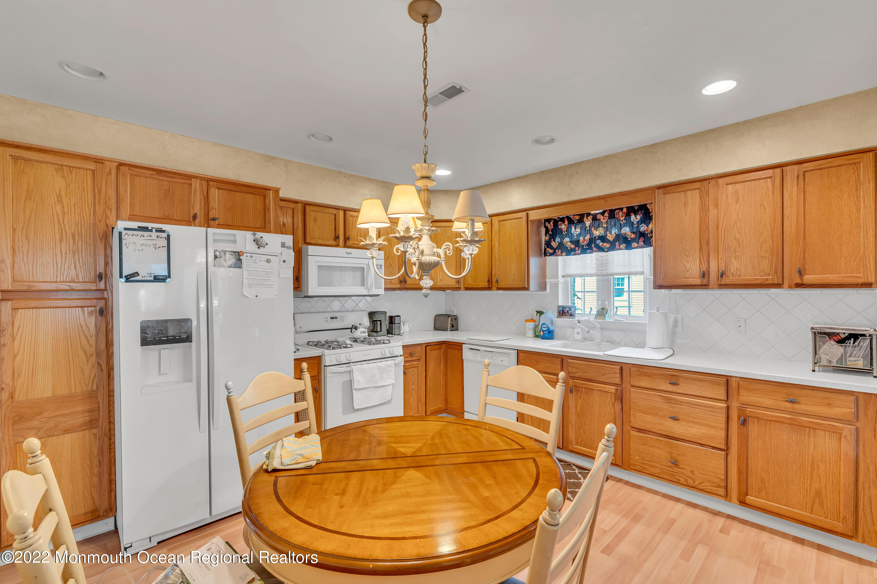 18 Rye Court Jackson, NJ 08527 - Photo 8 of 44 DSC04027