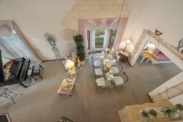 $590,000 | 1919 Waverly Circle, St. Charles, IL 60174